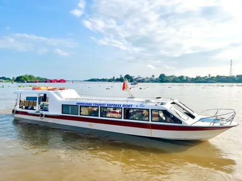 Hang chau tourist Speed boat