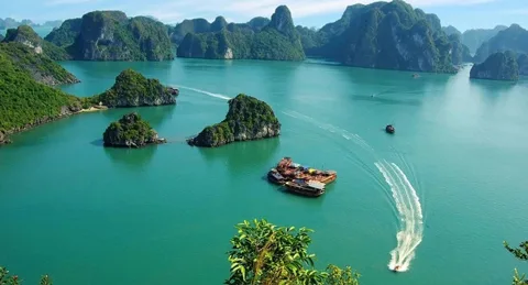 Explore Vietnam travel destinations, tips and itinerary ideas