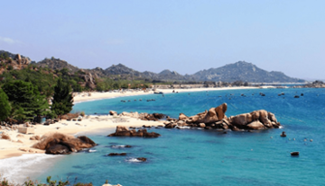 Explore Vietnam travel destinations, tips and itinerary ideas