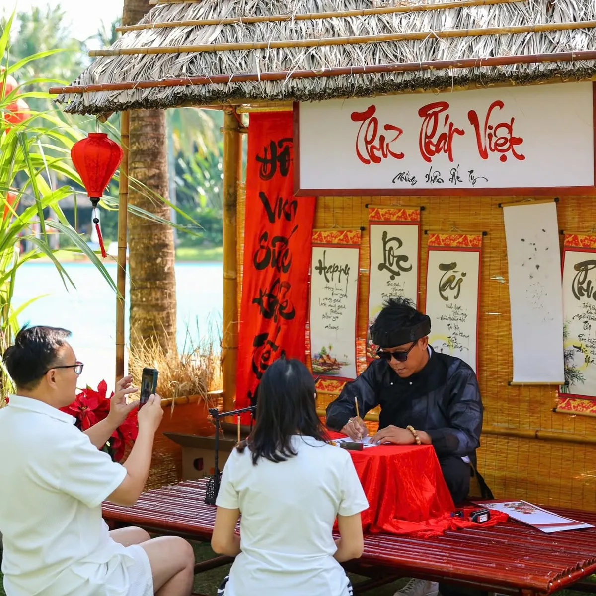 Cultural Etiquette for Travelers in Vietnam: Essential Guidelines