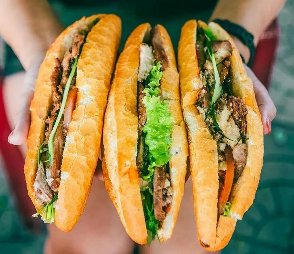 Understanding Fast Food and Local Dining in Vietnam