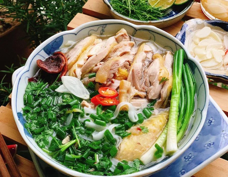 Hanoi's Iconic Noodle Soup: A Comprehensive Guide to Pho Varieties