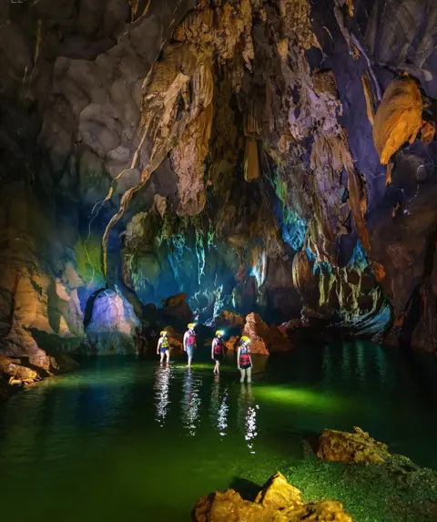 Exploring Vietnam's Tú Làn Cave System: An Adventure Guide