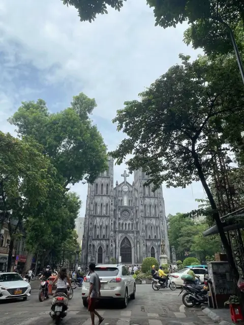 Hanoi Dining Guide: Authentic Street Food to Upscale Restaurants