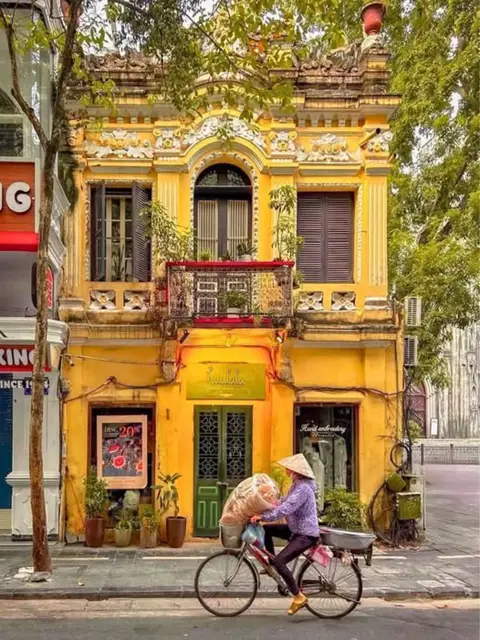 Visiting Ho Chi Minh Mausoleum: A Guide to Hanoi's Historic Site