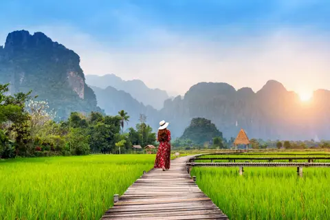 A Culinary Exploration of Laos: Essential Dishes for Travelers
