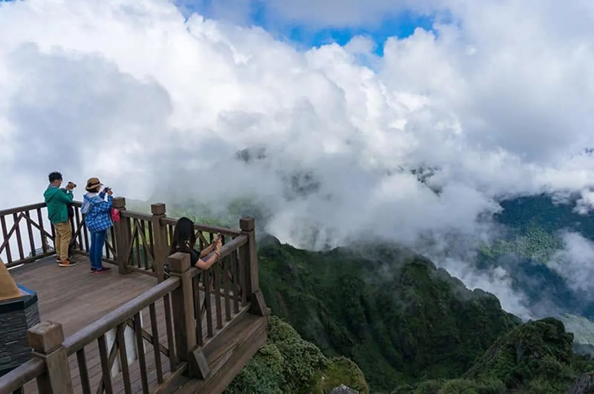 Motorbike Exploration in Sapa: Routes, Tours, and Practical Advice