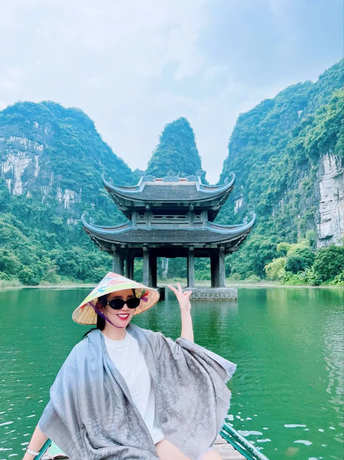 Navigating Ninh Binh's Waterways: A Guide to Scenic Boat Tours
