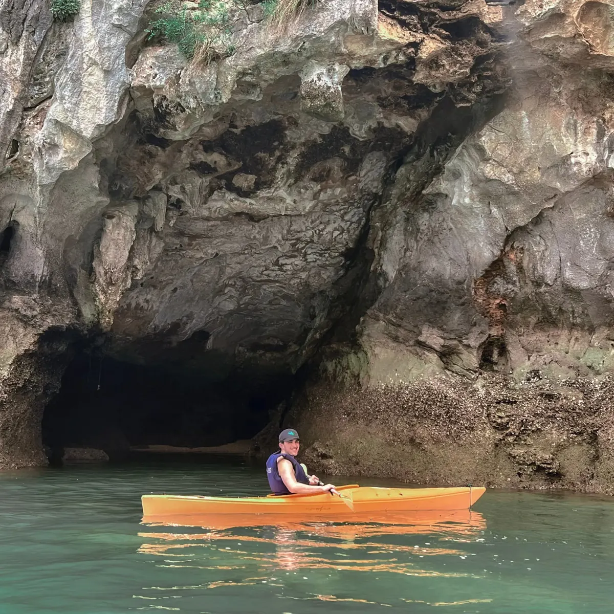 Selecting a Halong Bay Cruise: Options and Features