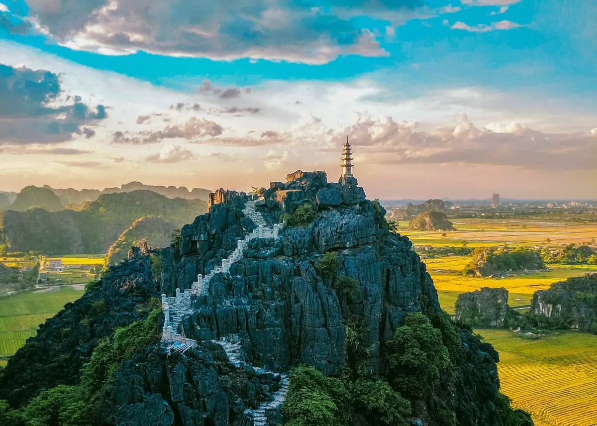 Exploring Trang An: A Guide to Ninh Binh's Scenic Landscape Complex