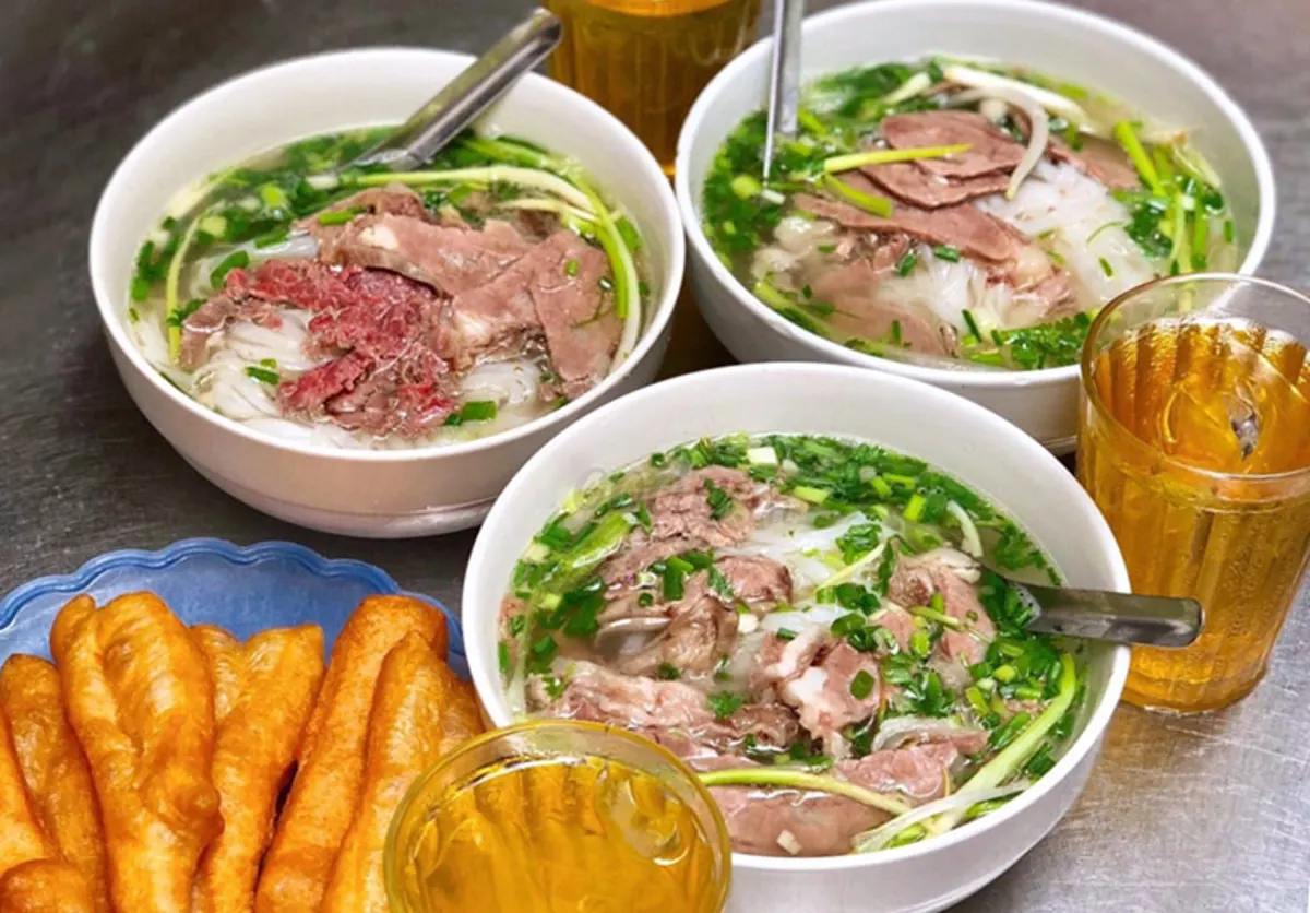 Vietnam's Noodle Dishes: A Guide to Essential Culinary Experiences