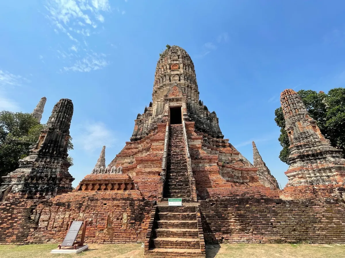 Bangkok's Top Pad Thai Eateries: A Culinary Guide