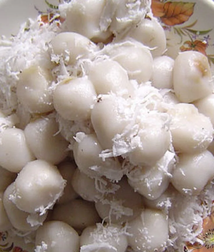 Assortment of Burmese moun sweets made with coconut and rice flour