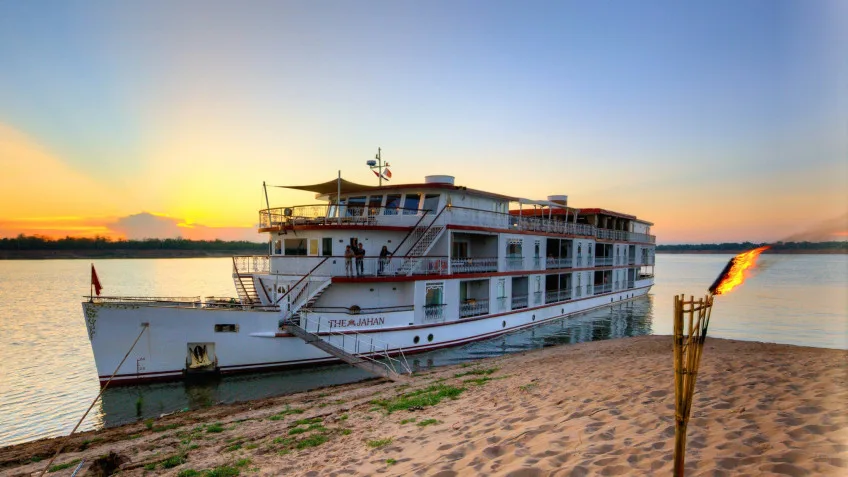 Heritage Line Jahan: Saigon to Siem Reap - 8 Days Upstream