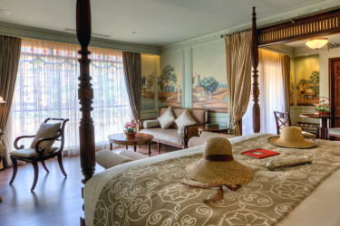 Noble Suite