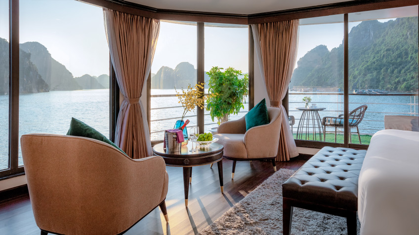 Unobstructed View of Lan Ha Bay