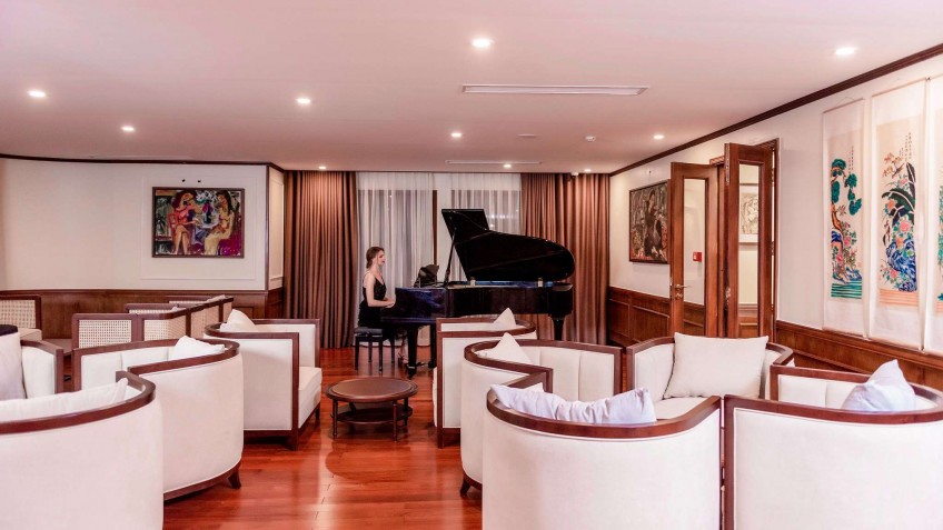 Song Hong Lounge