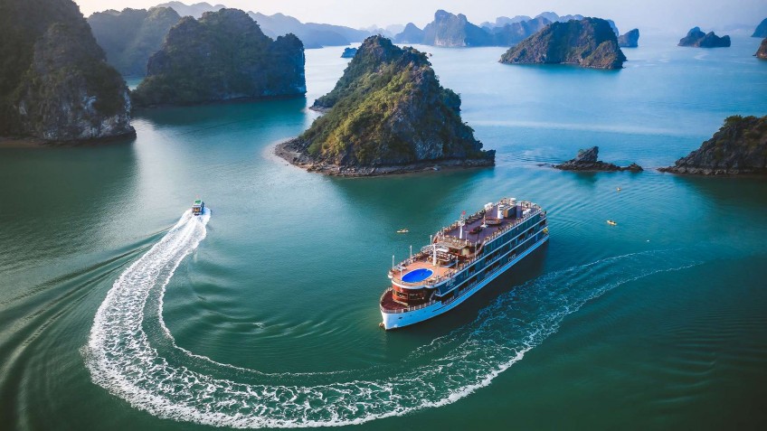 Overnight Cruise to Cat Ba Island