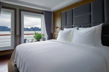 Grand Balcony
