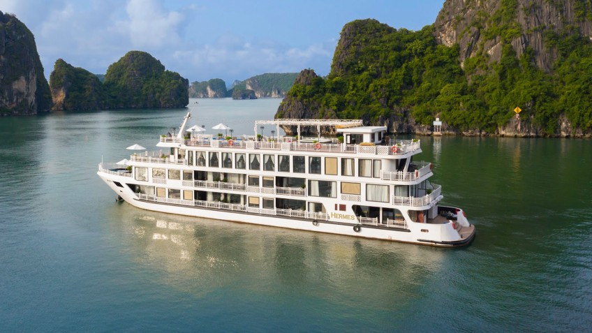 Luxurious Ship Model
