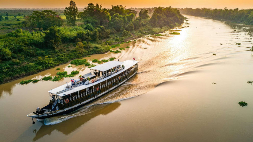 Toum Tiou I in the middle of Mekong River