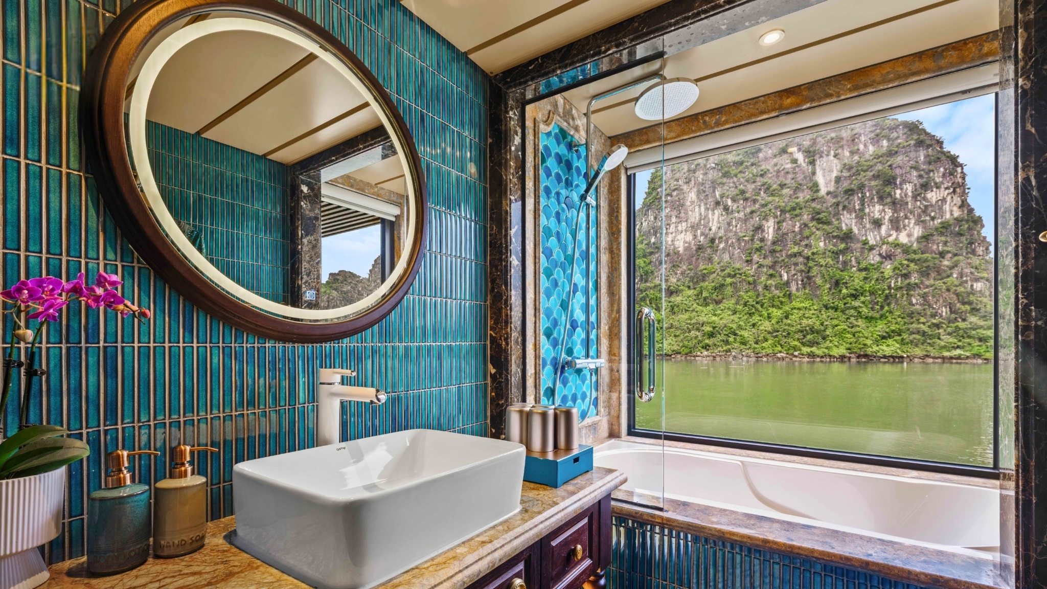 Modern Bathroom Amenities