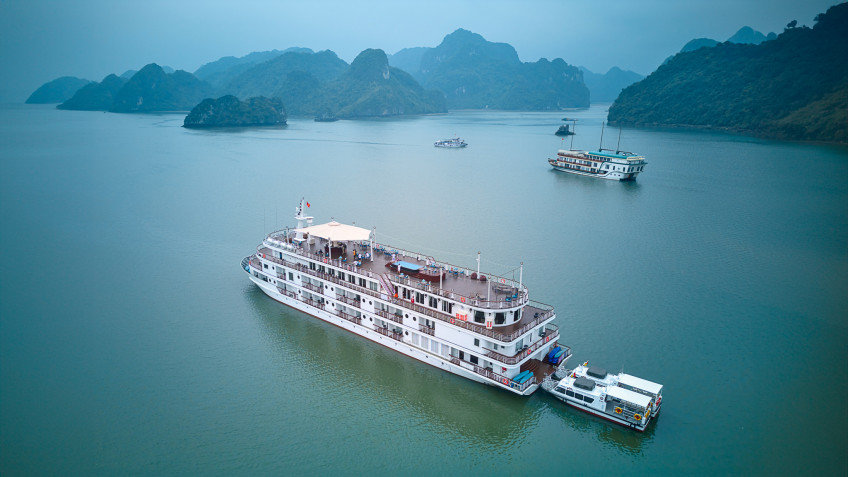 Sailing On Lan Ha Bay