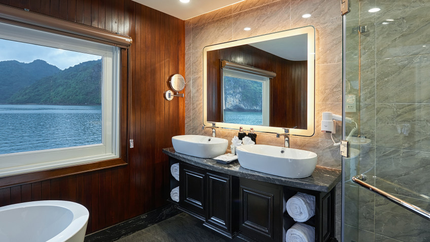 Bathroom With Scenic Lan Ha View
