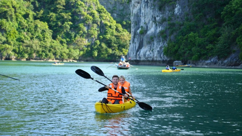 Kayaking In Lan Ha Bay