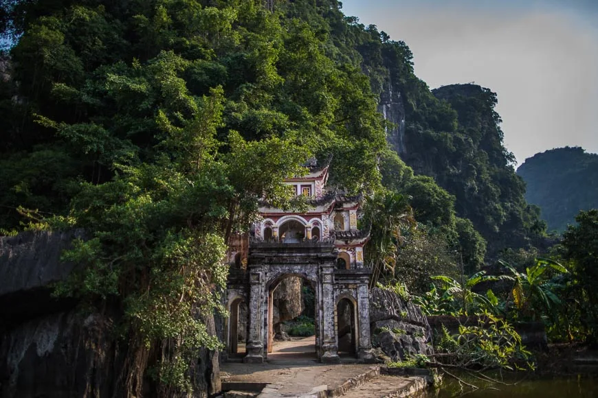 vietnam-architecture-guide-2-fc99f44695e54f9fbee278f8ea26aae9.webp