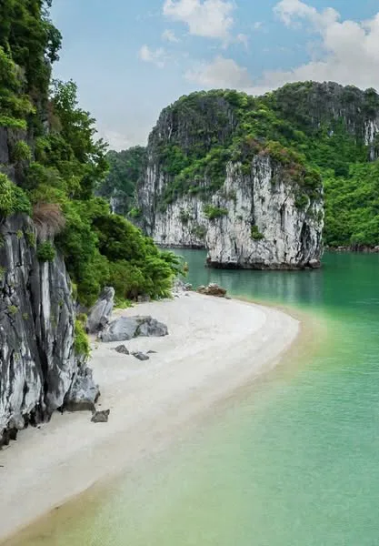 Vietnam Grand Tour: North to South Expedition – 14 Days