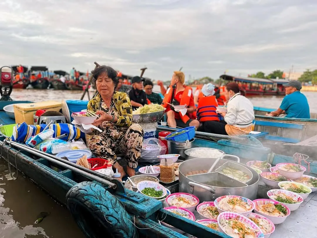 Ho Chi Minh City & Bassac Mekong Delta Cruise – 6 Days