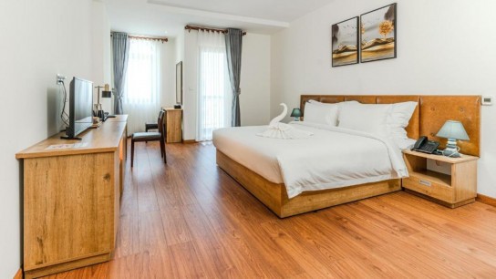 Sea Breeze Hotel