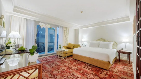 Apricot Hotel