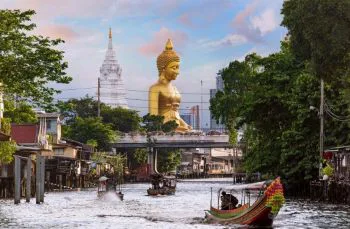 Wat Paknam Phasi Charoen in Bangkok